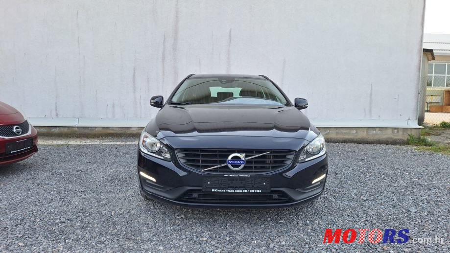2017' Volvo V60 D3 photo #4