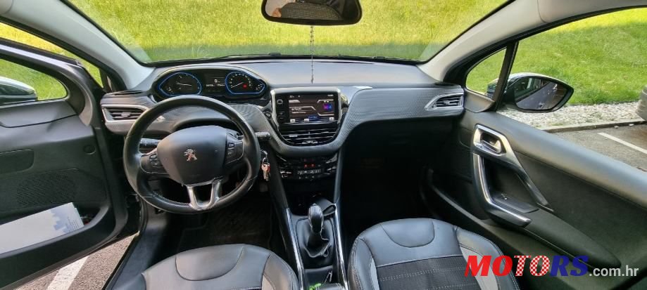 2014' Peugeot 2008 1,6 E-Hdi photo #5