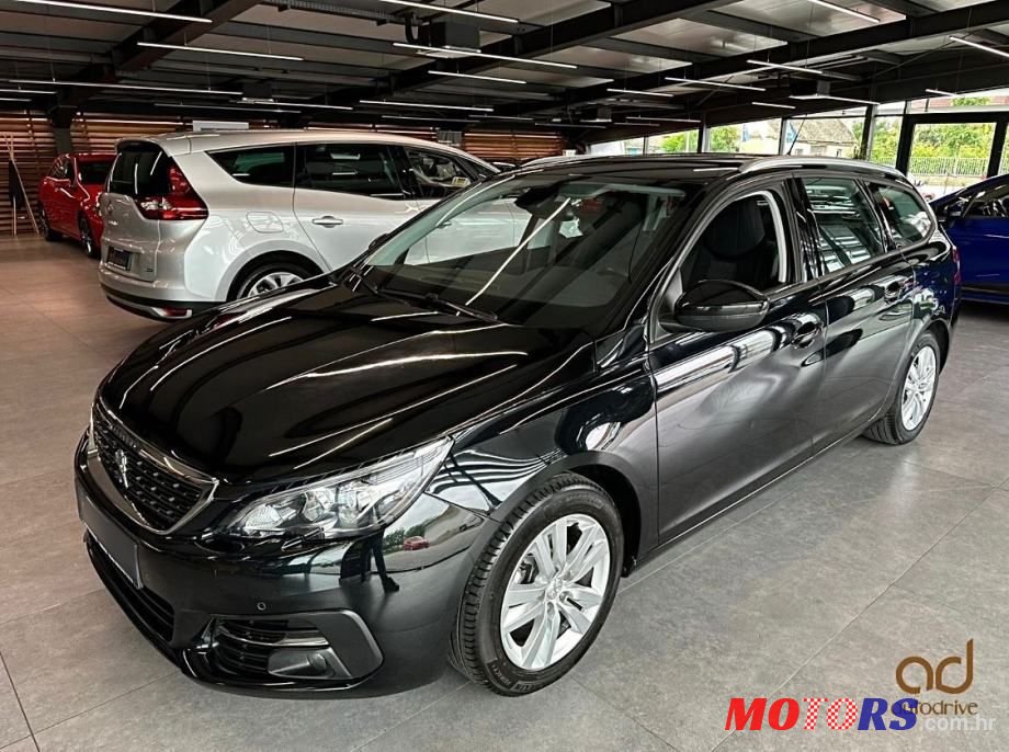 2018' Peugeot 308 Sw photo #1