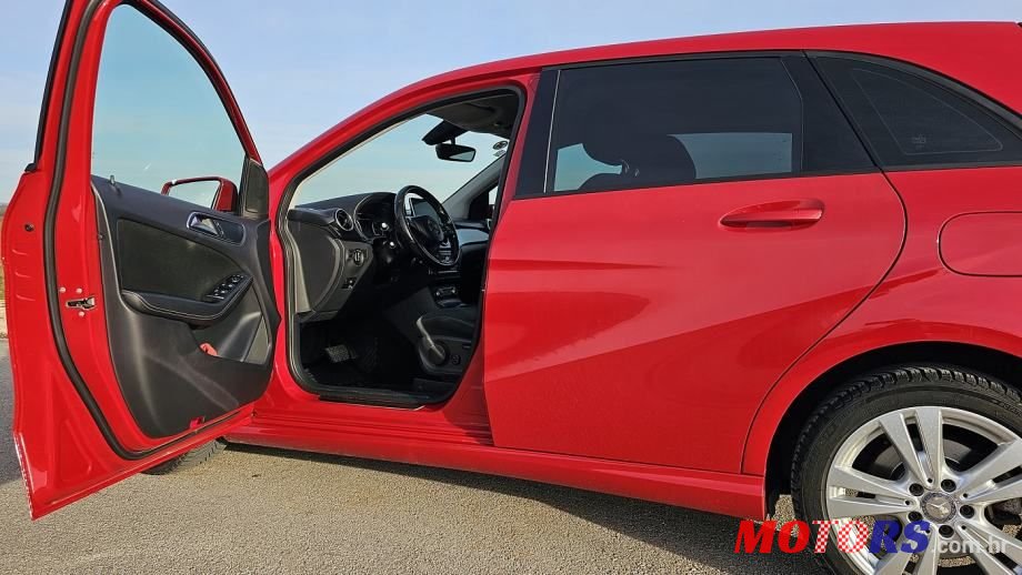2015' Mercedes-Benz B-Klasa photo #3