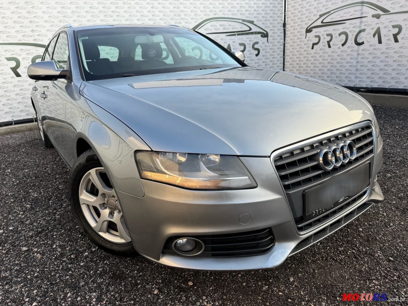 2010' Audi A4 Avant photo #1