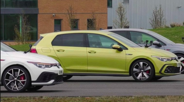 VW Golf Clubsport Proves Its Worth Versus GTI, GTD In A Drag Race