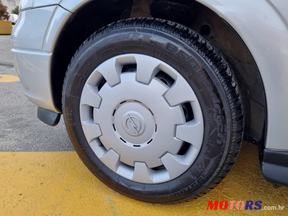 2007' Opel Astra 1,4 16V photo #4