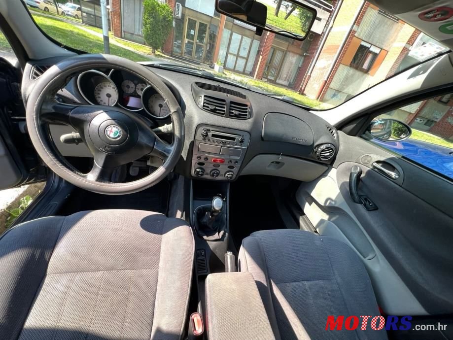 2002' Alfa Romeo 147 photo #4