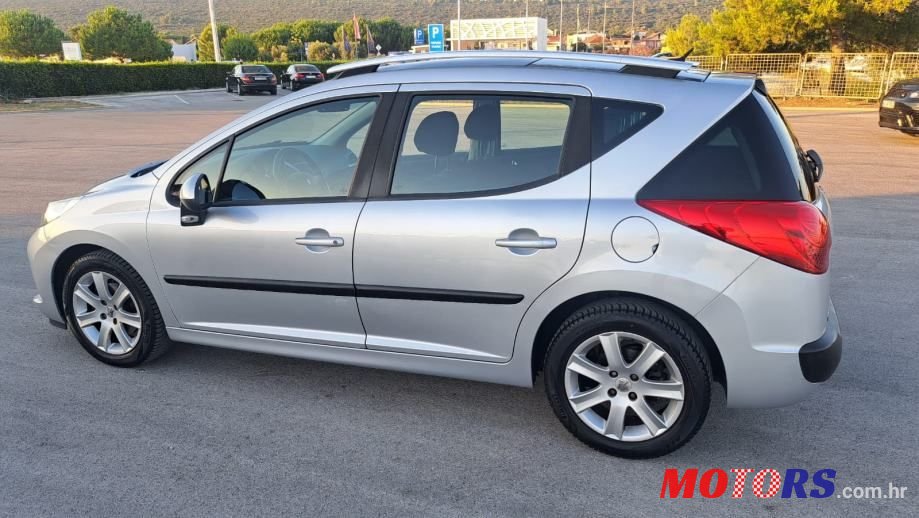 2008' Peugeot 207 Sw photo #5