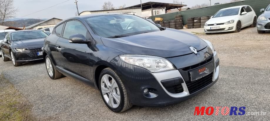 2010' Renault Megane Coupe 1,5 Dci photo #6