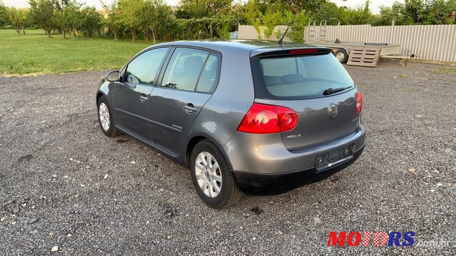 2008' Volkswagen Golf 5 photo #4