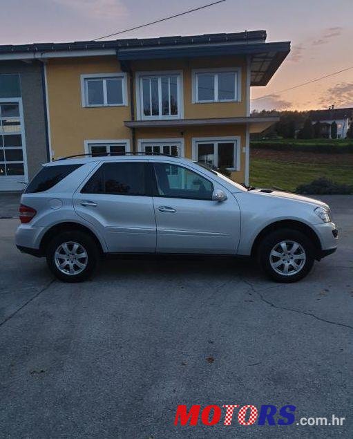 2009' Mercedes-Benz Ml 320 Cdi 4Matic photo #1