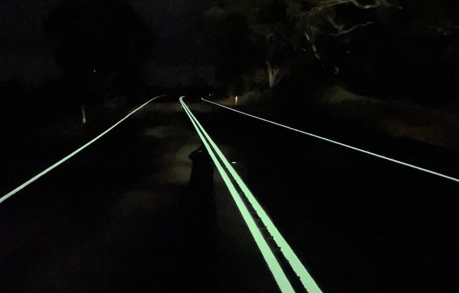 Projekt za sigurniji promet: Na ceste ide boja koja svijetli u mraku!