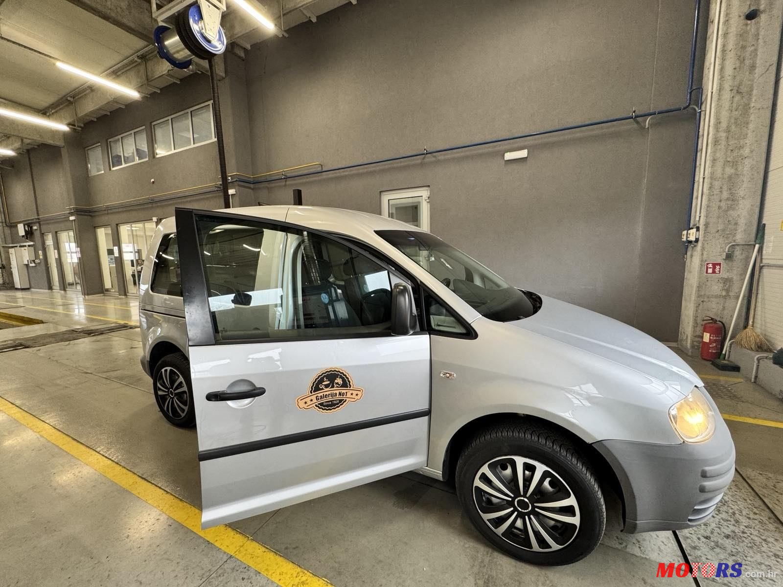 2009' Volkswagen Caddy 1,9 Tdi photo #3