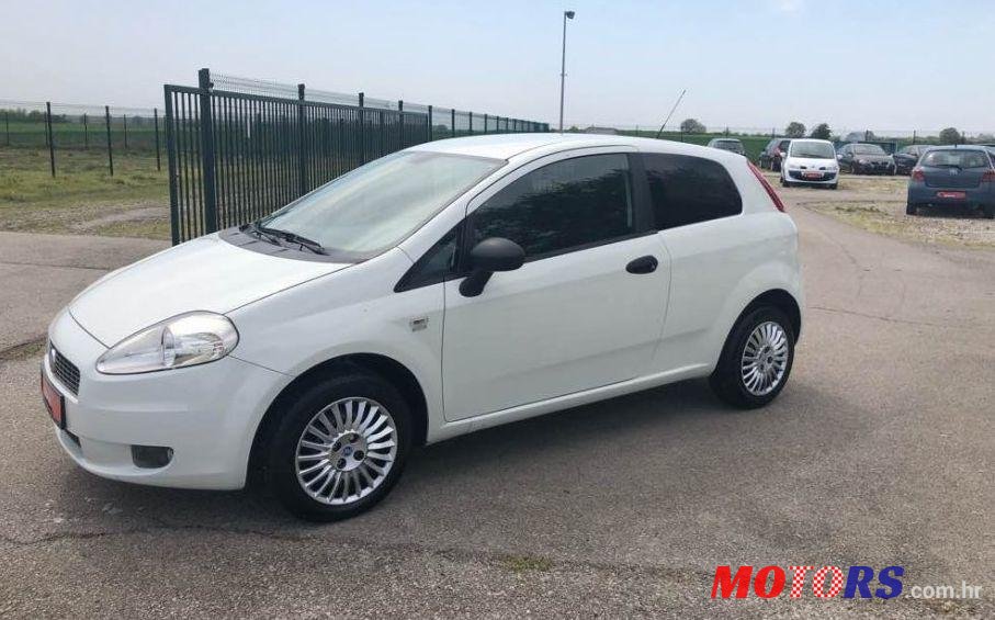 2009' Fiat Punto 1,3 Multijet photo #3