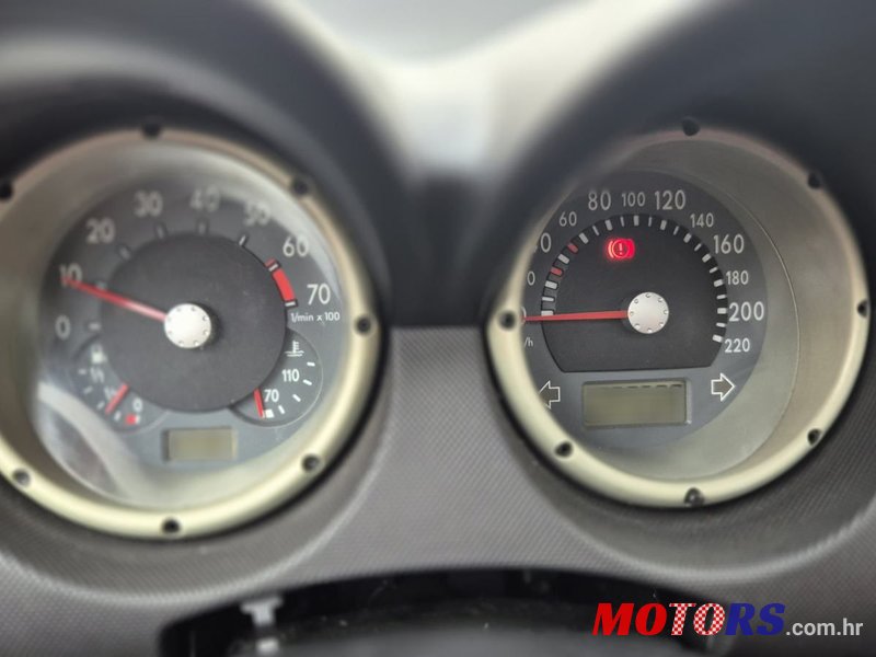 2001' Volkswagen Lupo 1,0 photo #5