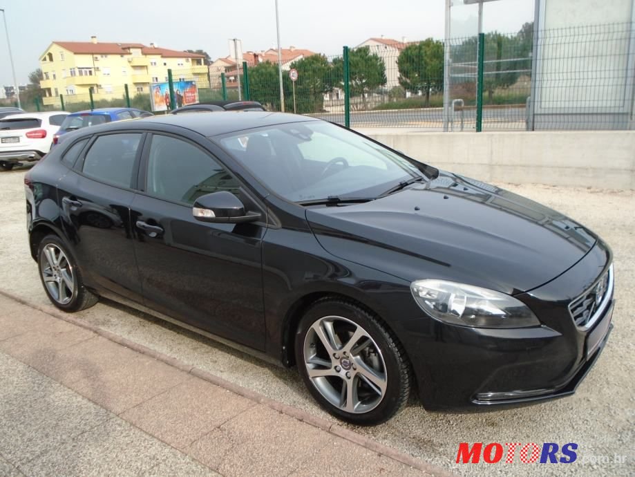 2016' Volvo V40 D2 photo #4