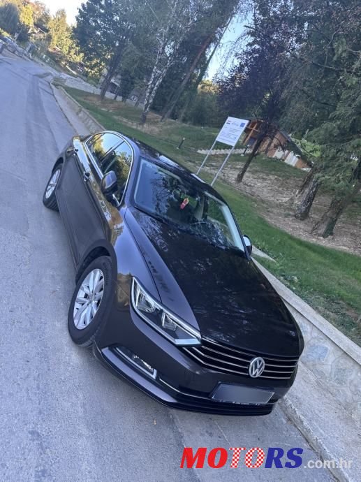 2015' Volkswagen Passat photo #5