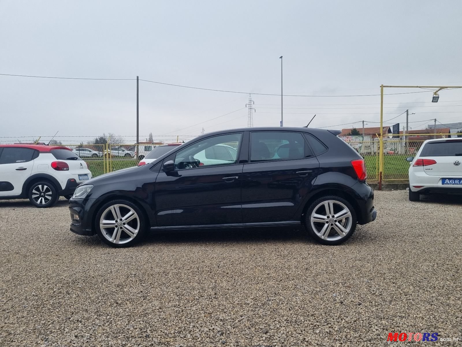 2017' Volkswagen Polo photo #6