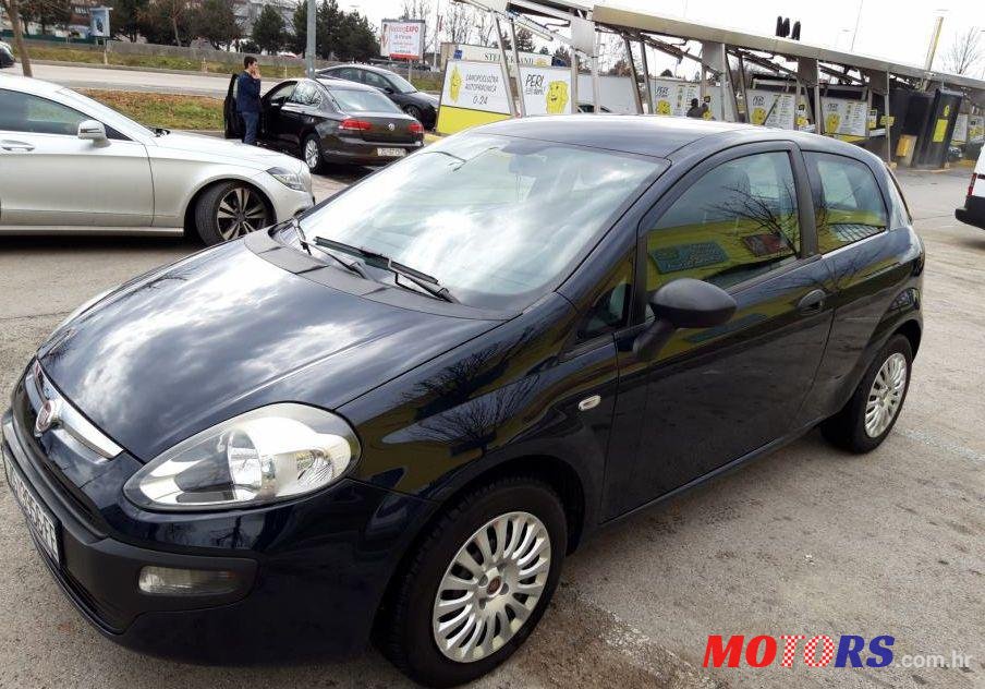 2011' Fiat Punto Evo 1,3 Multijet 16V photo #1