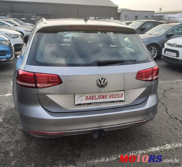 2018' Volkswagen Passat Variant photo #4