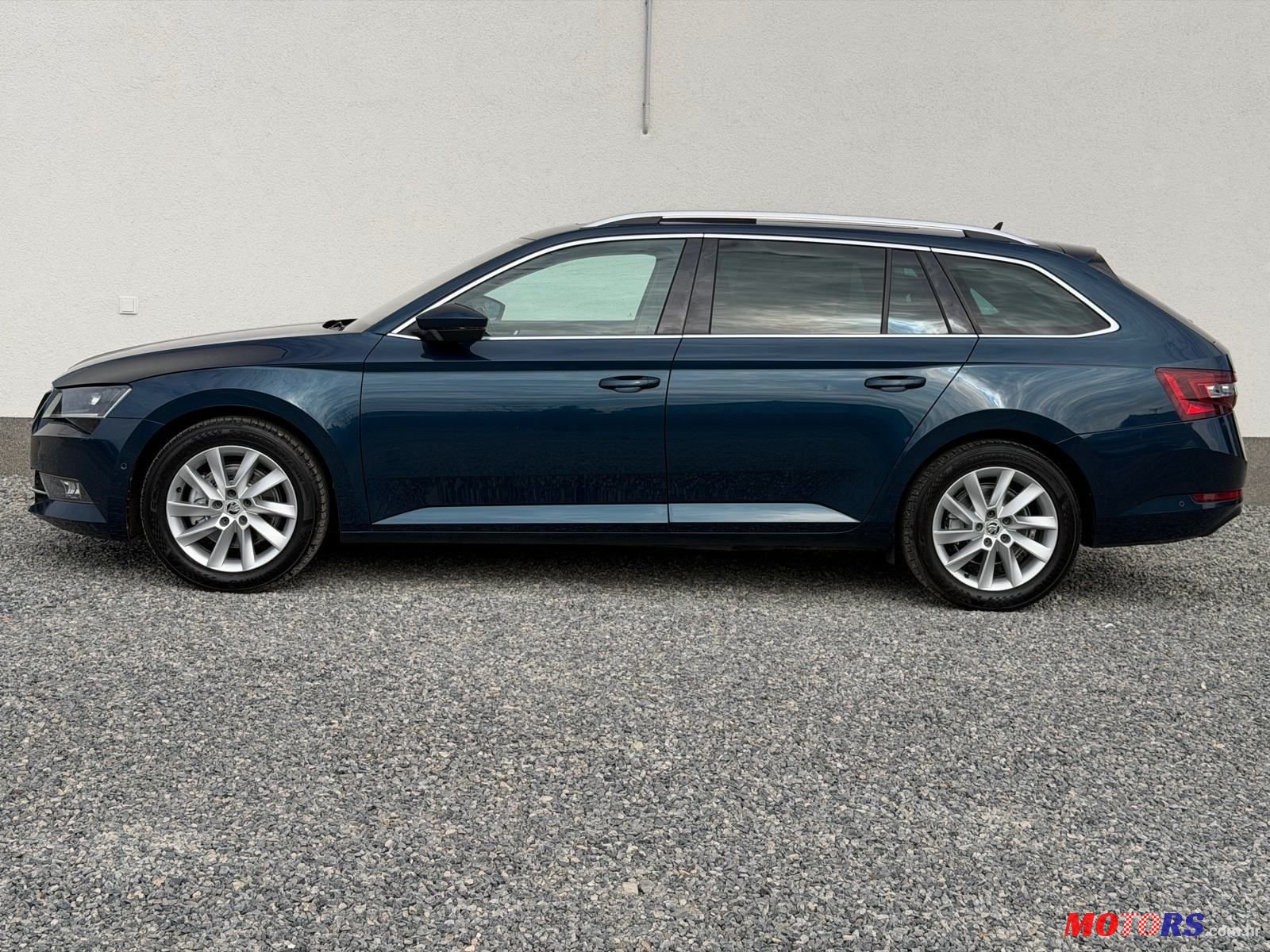 2016' Skoda Superb Combi photo #4