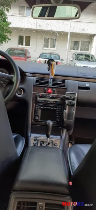 2000' Mercedes-Benz E-Klasa 320 photo #1