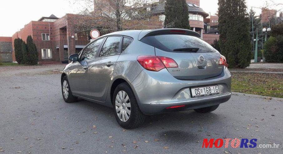 2014' Opel Astra 1.4 Turbo photo #1