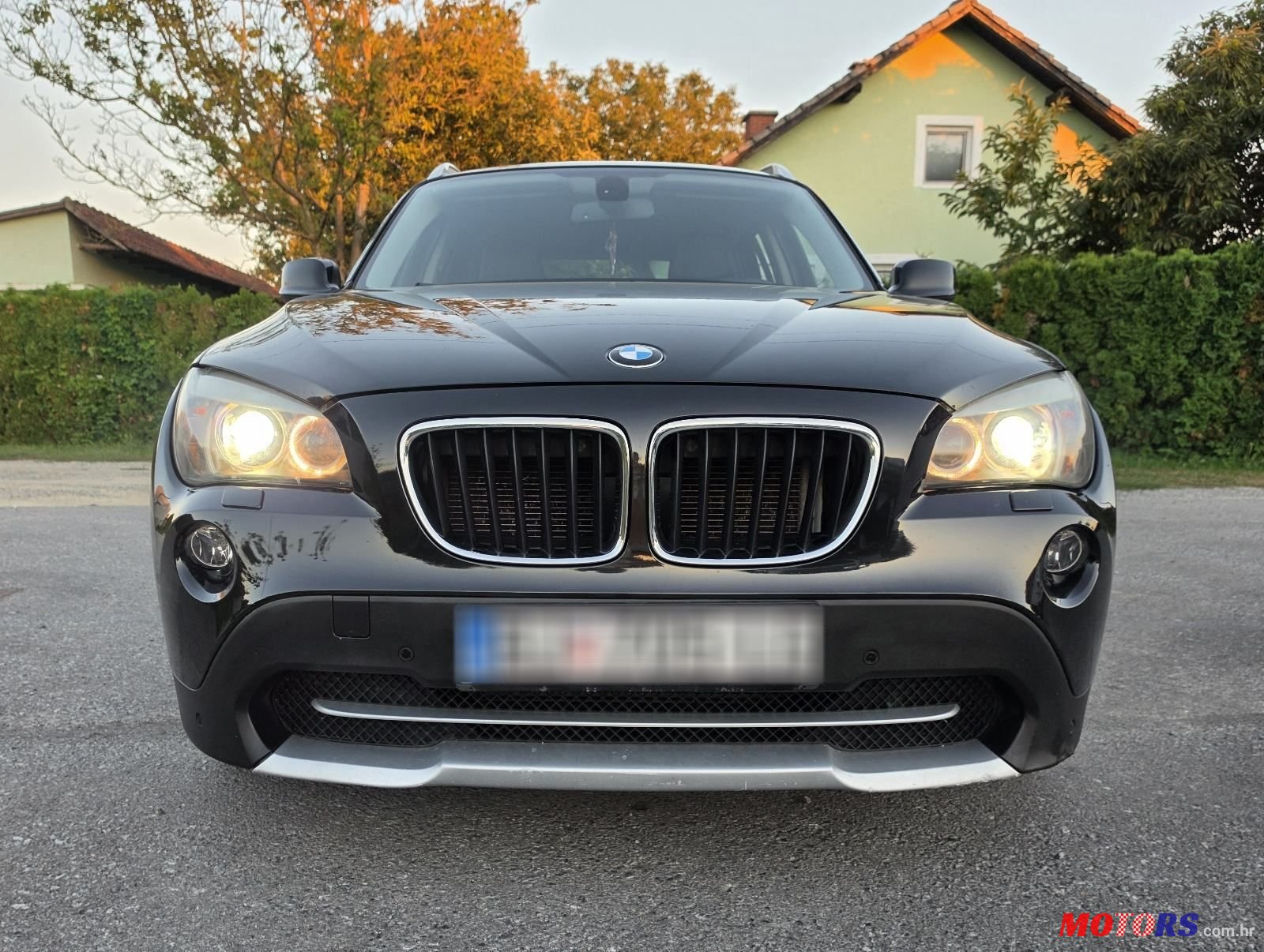 2011' BMW X1 Xdrive20D photo #2