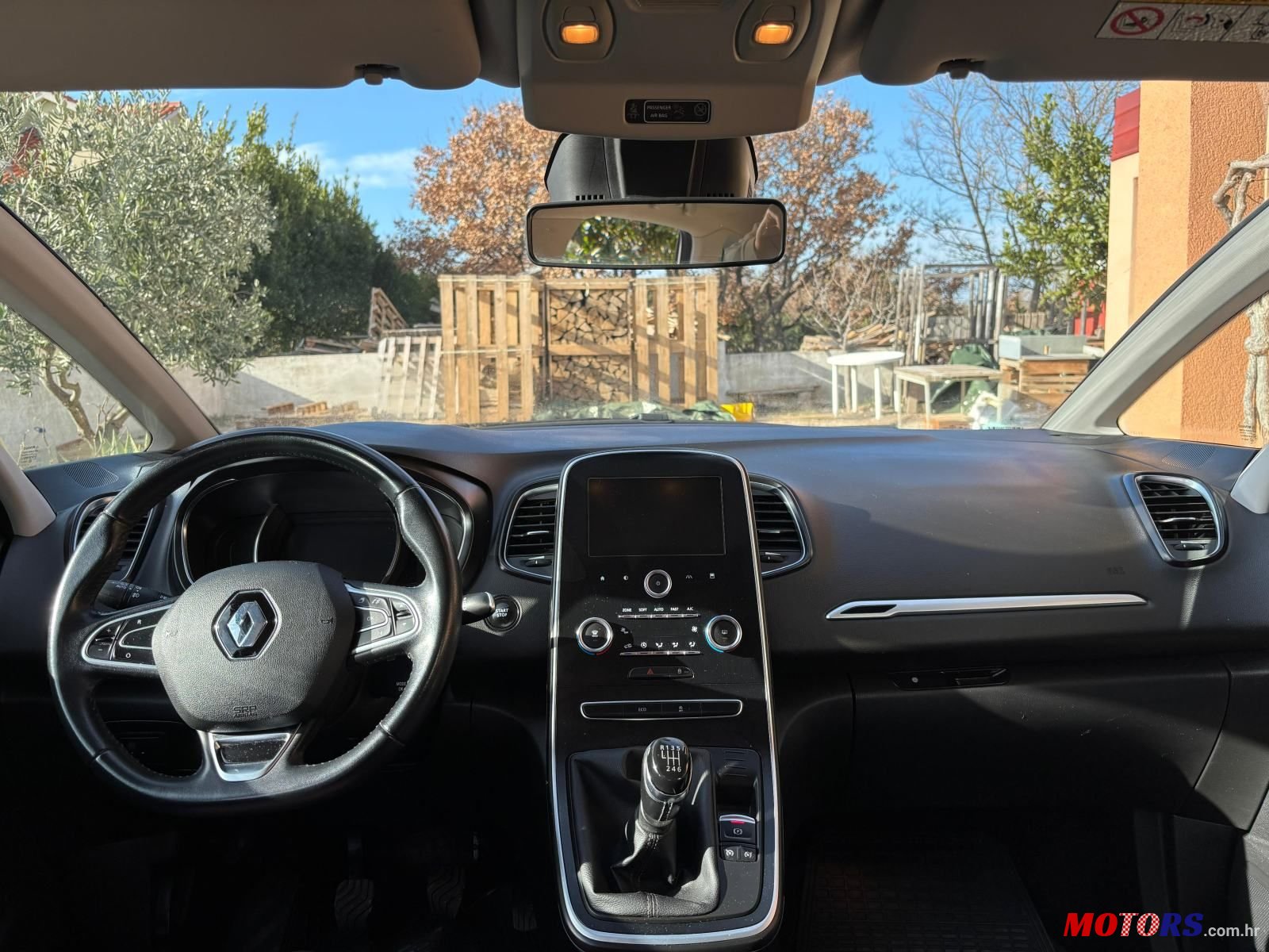 2017' Renault Scenic Dci 110 photo #4