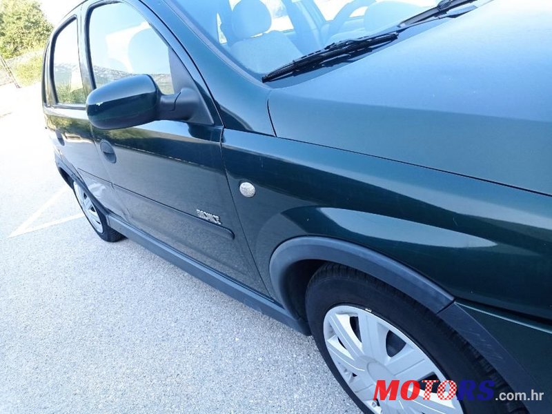 2001' Opel Corsa 1,2 16V photo #5