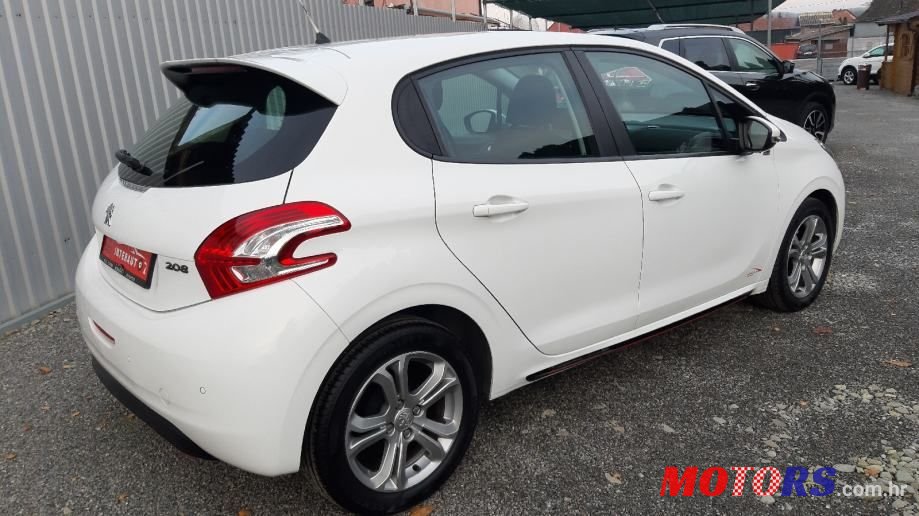 2013' Peugeot 208 1,2 Vti photo #3