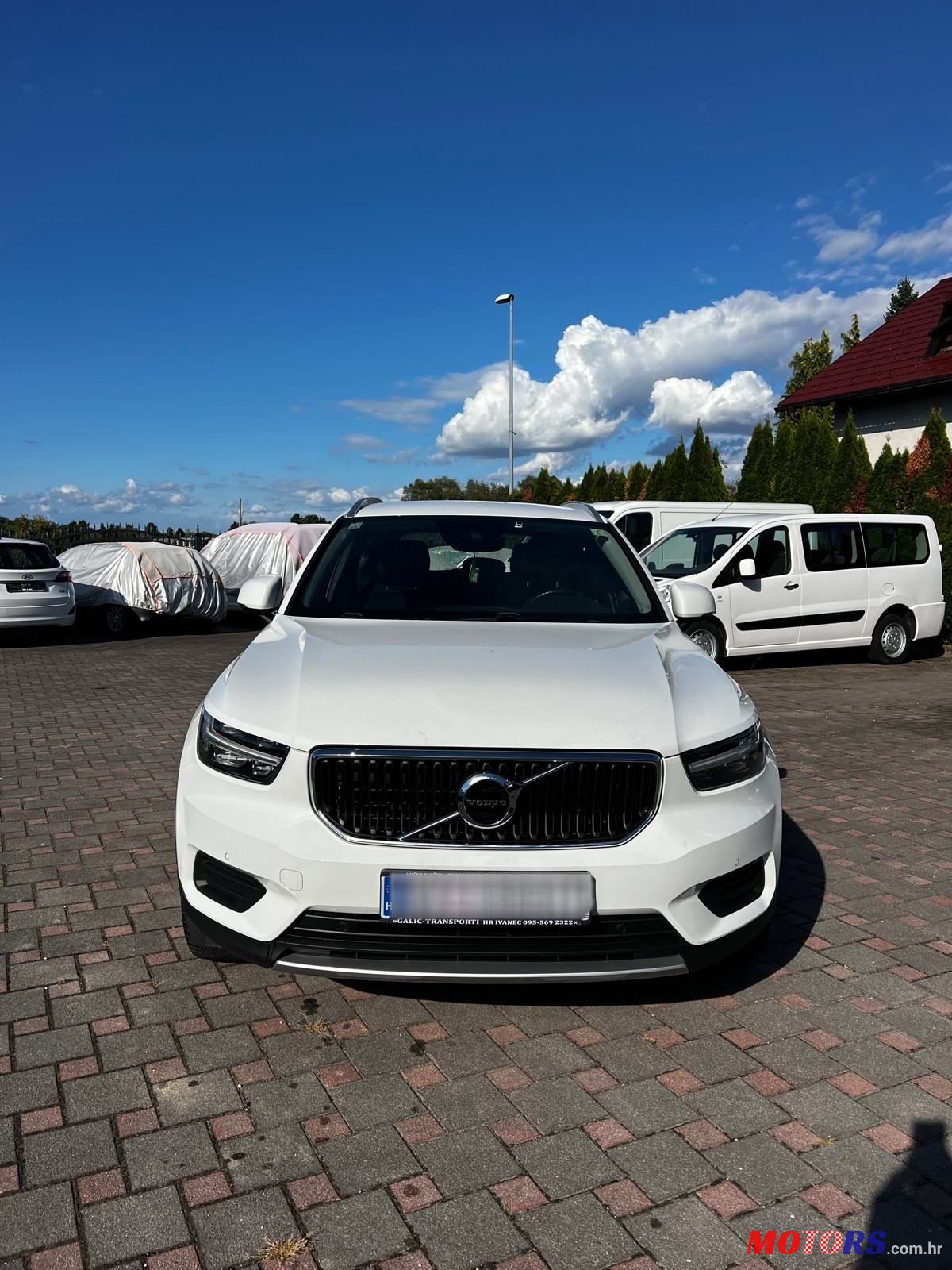 2020' Volvo XC40 D3 photo #3