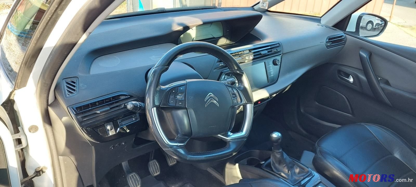 2017' Citroen C4 Picasso Bluehdi 120 photo #6