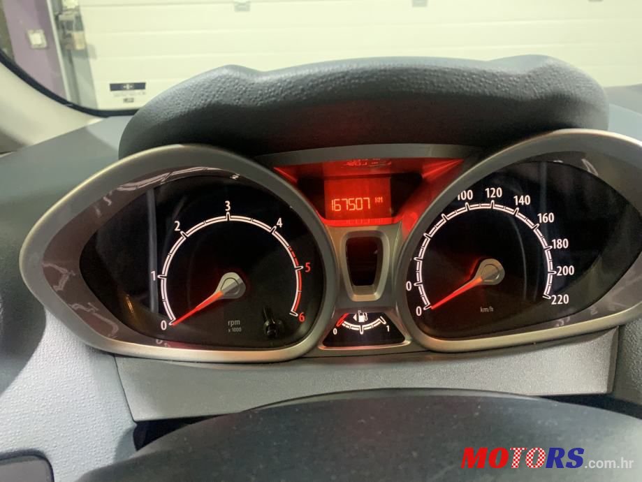 2010' Ford Fiesta 1,6 photo #6