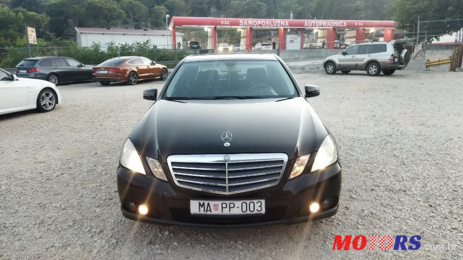 2009' Mercedes-Benz E-Klasa 220 Cdi photo #2