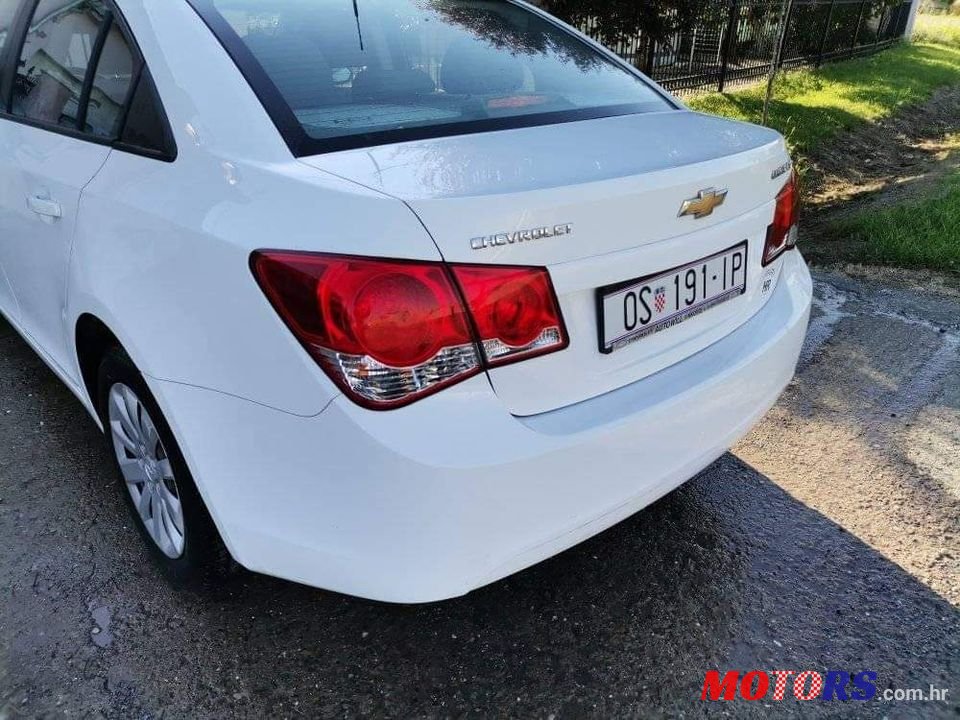 2010' Chevrolet Cruze 1,6 LS photo #2