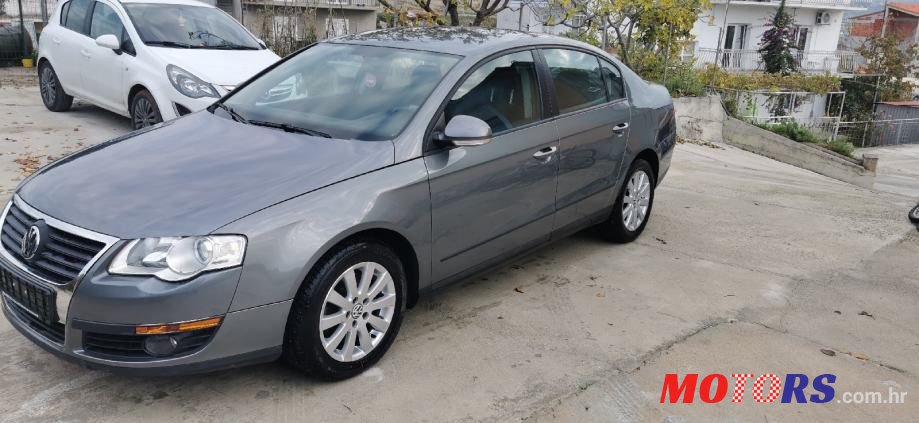 2005' Volkswagen Passat photo #1