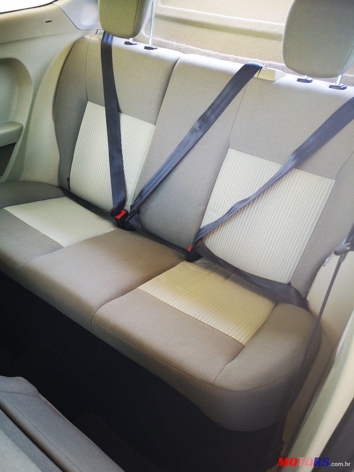 2012' Ford Fiesta photo #7