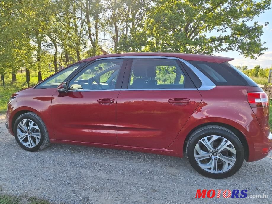 2015' Citroen C4 Picasso photo #6