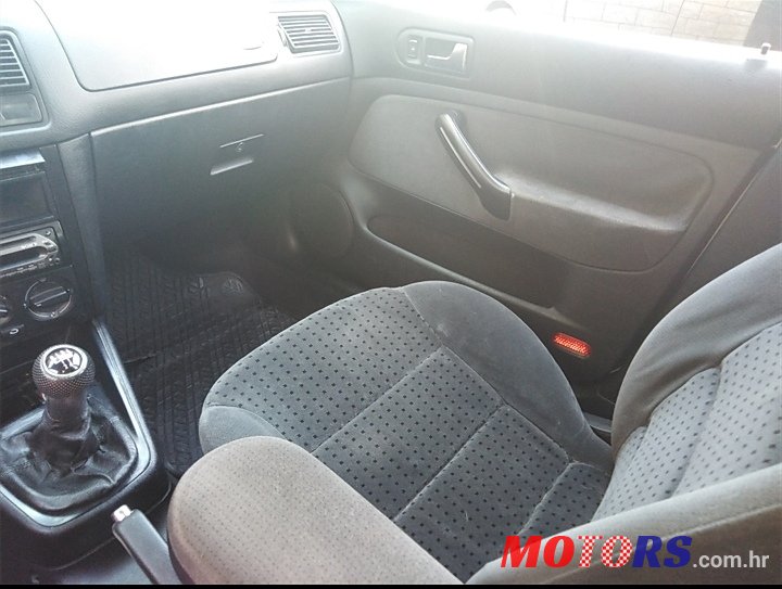 1999' Volkswagen Golf Golf 4 1.4 16V photo #1