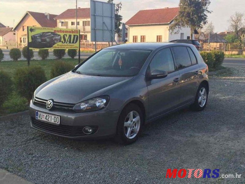 2010' Volkswagen Golf VI 1,6 Tdi photo #2