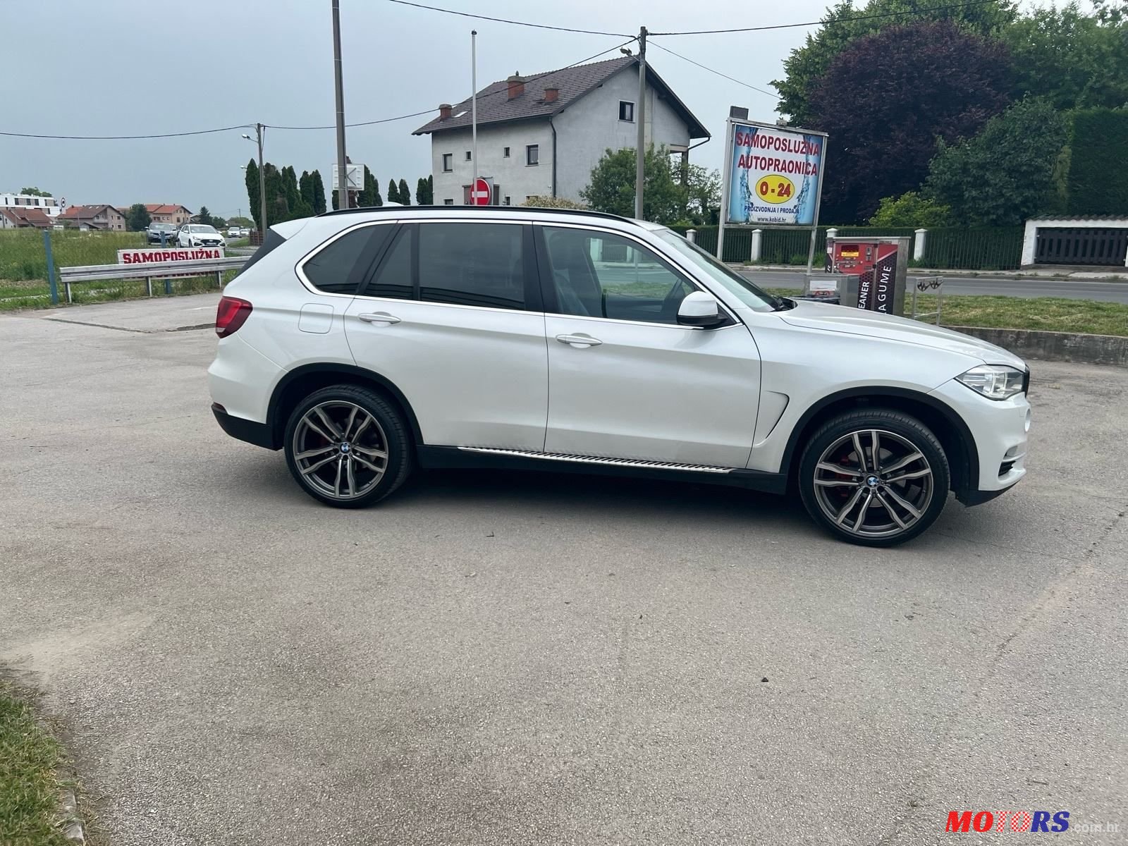 2014' BMW X5 Sdrive25D photo #5