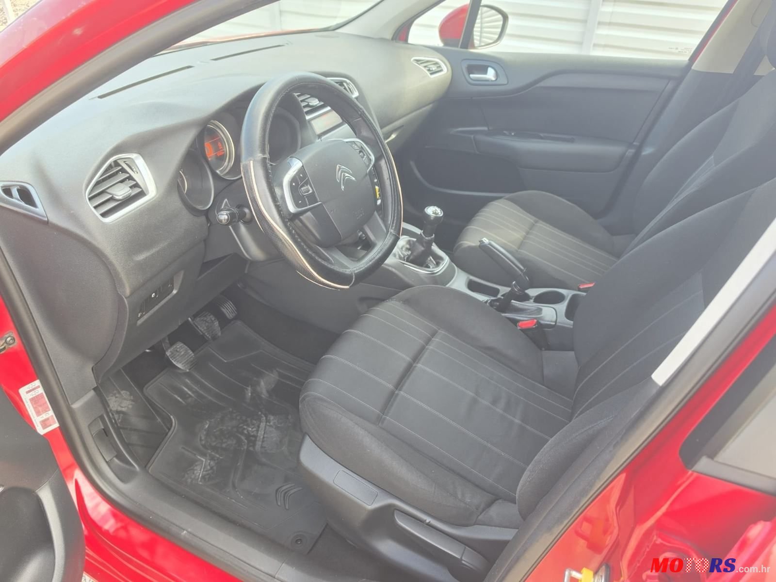2011' Citroen C4 1,6 Hdi photo #3