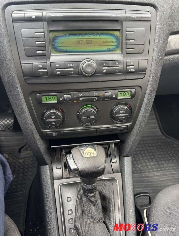 2007' Skoda Octavia 2,0 Tdi photo #2