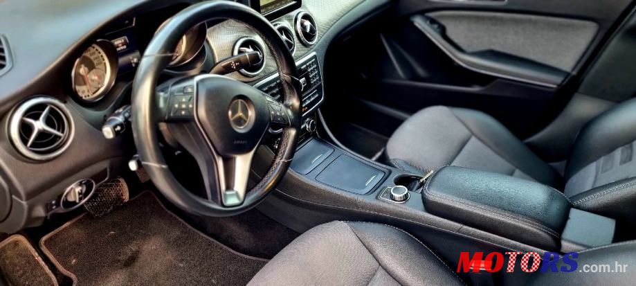2015' Mercedes-Benz Gla 200 D 1 photo #6