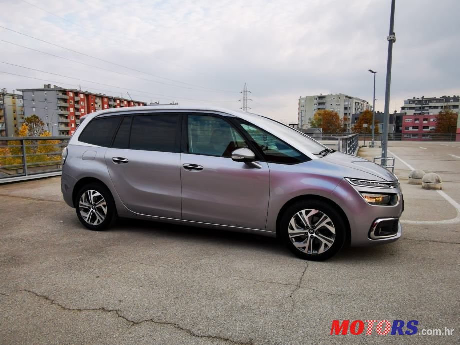 2016' Citroen C4 Grand Picasso photo #4