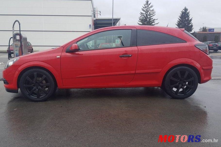 2005' Opel Astra Coupe photo #1