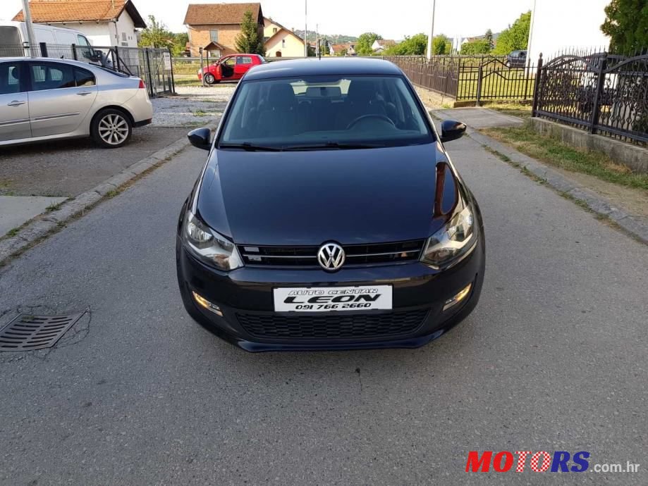 2011' Volkswagen Polo photo #3