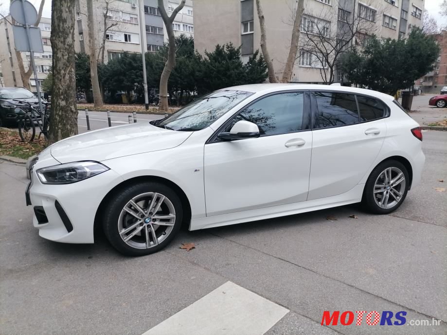 2020' BMW Serija 1 118D photo #1