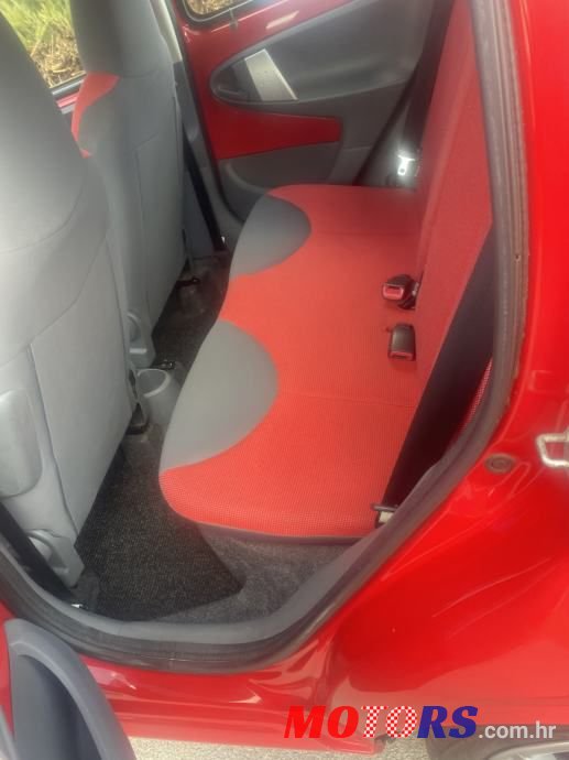 2008' Peugeot 107 1,0 photo #5