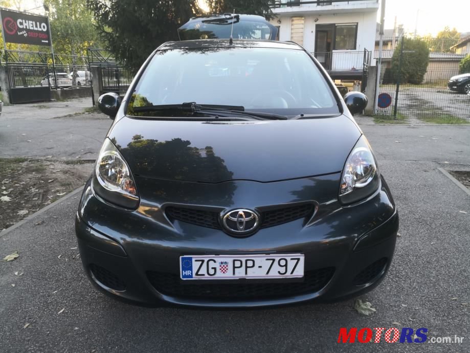 2011' Toyota Aygo 1,0 Vvt-I photo #2