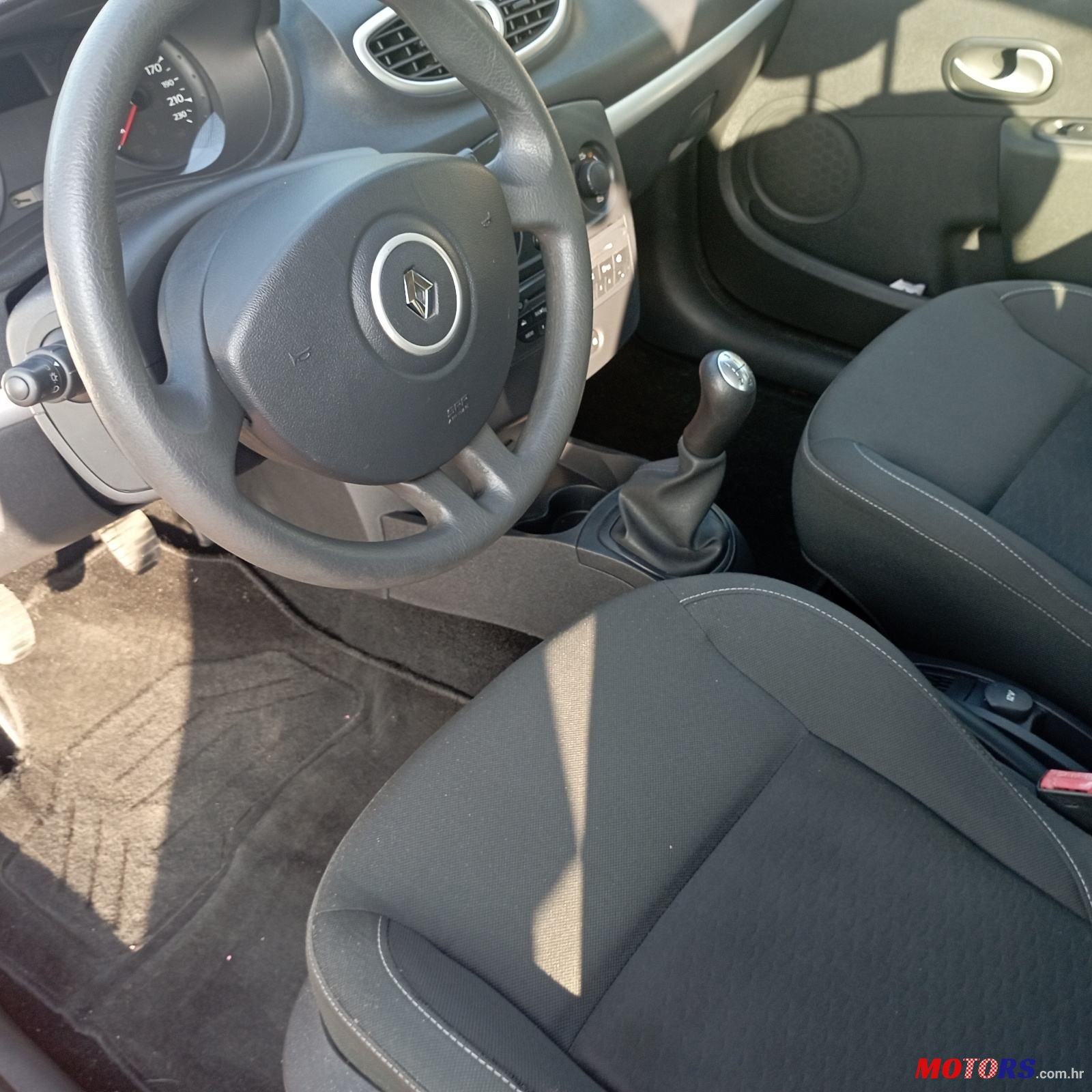 2008' Renault Clio 1,2 16V photo #5