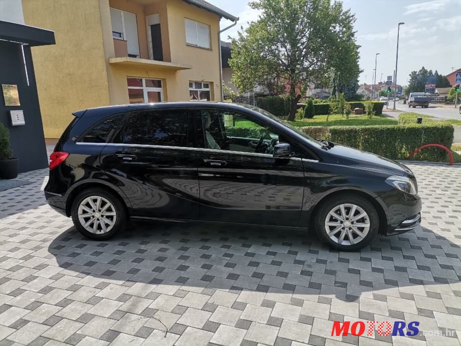 2013' Mercedes-Benz B-Klasa 180 Cdi photo #3